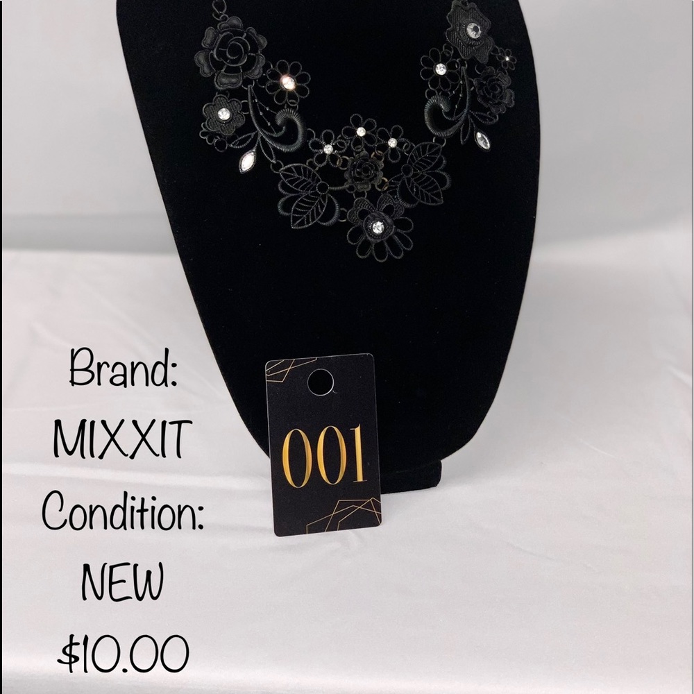 Brand new  necklace with tags!